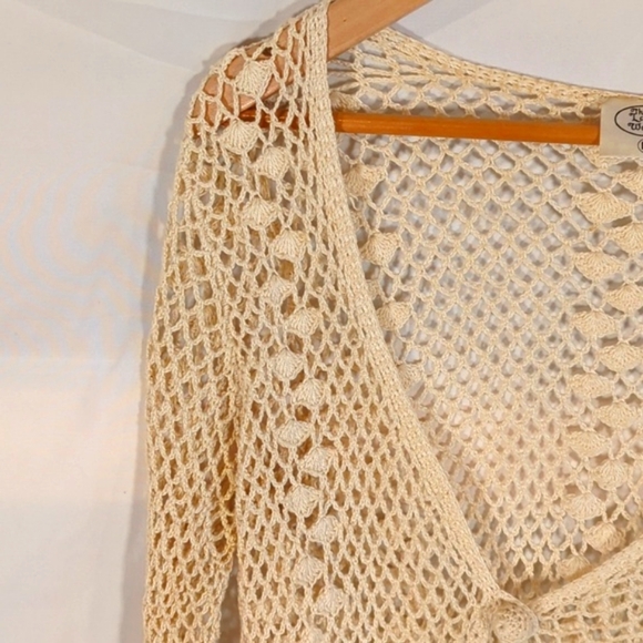 Sexy Boho Concert Festival Crochet Top Vintage Style one button Flowy sleeve - Picture 4 of 11